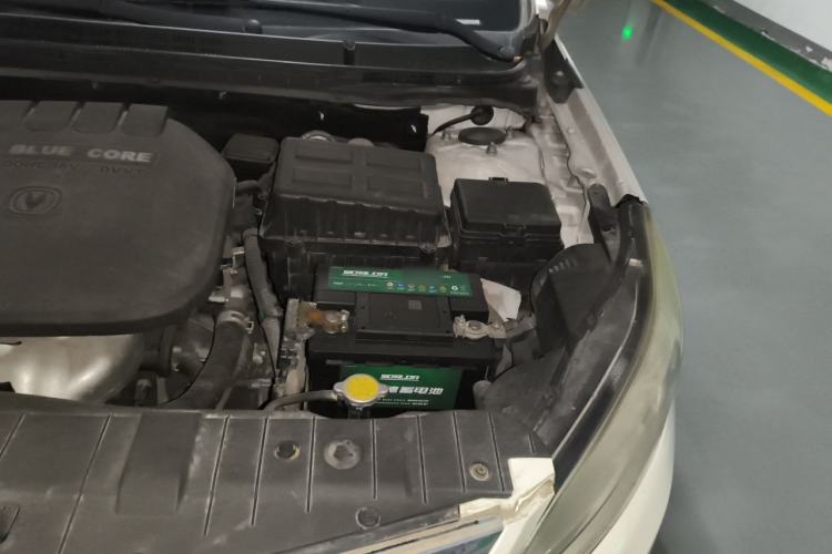 Used CHANGAN Eado 2014 1.6L Manual Luxury Model Engine Bay Left