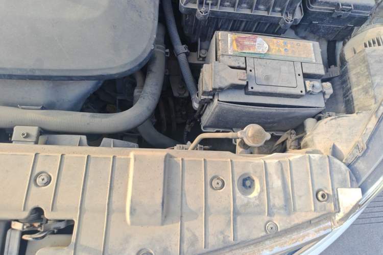 Used CHANGAN Eado 2014 1.6L Automatic Luxury Model Engine Bay Left