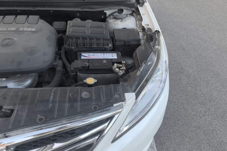 Used CHANGAN Eado 2014 1.6L Manual Luxury Model Engine Bay Left