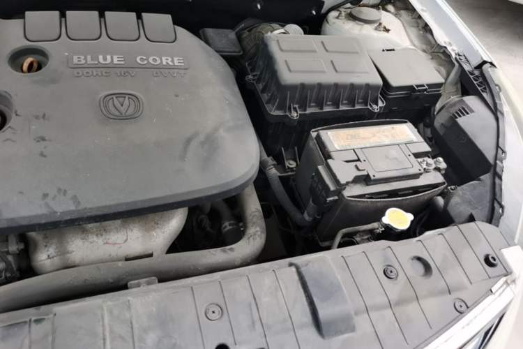 Used CHANGAN Eado 2014 1.6L Manual Luxury Model Engine Bay Left