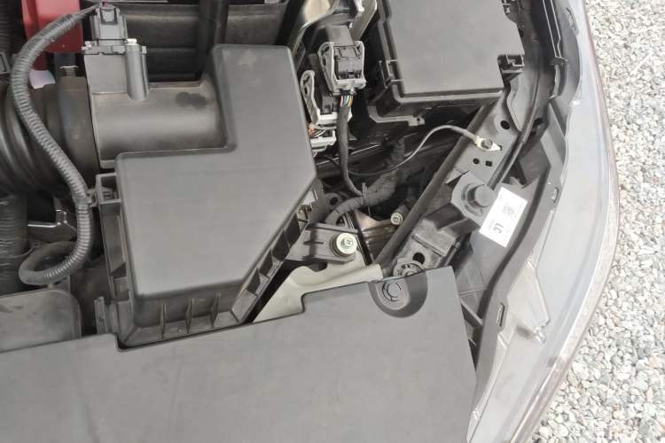 Used CHANGAN Eado 2014 1.6L Manual Luxury Model Engine Bay Left