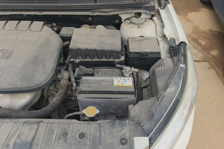 Used CHANGAN Eado 2014 1.6L Manual Luxury Model Engine Bay Left