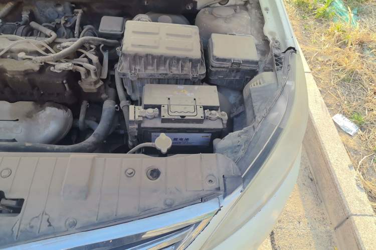 Used CHANGAN Eado 2014 1.6L Manual Luxury Model Engine Bay Left