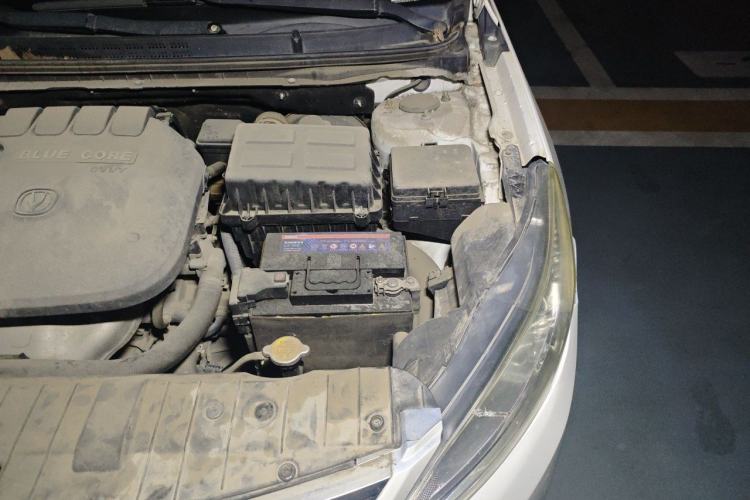 Used CHANGAN Eado 2014 1.6L Manual Luxury Model Engine Bay Left