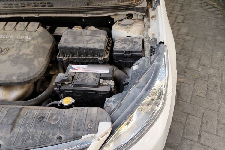 Used CHANGAN Eado 2014 1.6L Automatic Luxury Model Engine Bay Left
