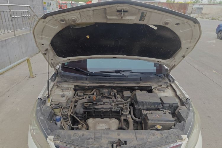 Used CHANGAN Eado 2014 1.6L Manual Luxury Model Engine Bay