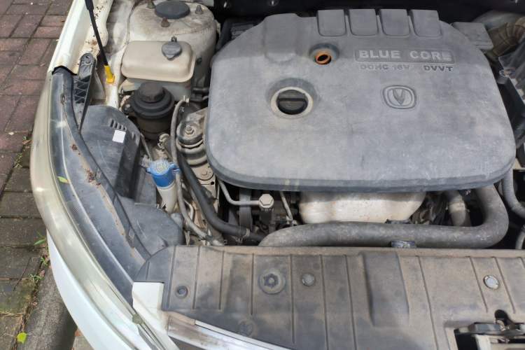 Used CHANGAN Eado 2014 1.6L Manual Luxury Model Engine Bay Right