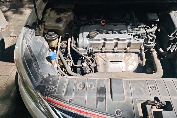 Used CHANGAN Eado 2014 1.6L Manual Luxury Model Engine Bay Right