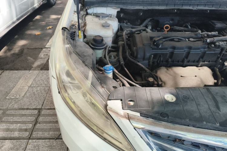 Used CHANGAN Eado 2014 1.6L Manual Luxury Model Engine Bay Right