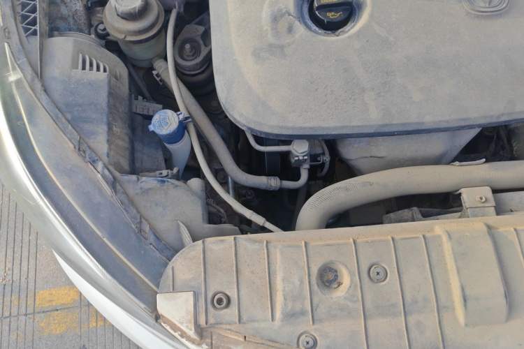 Used CHANGAN Eado 2014 1.6L Automatic Luxury Model Engine Bay Right