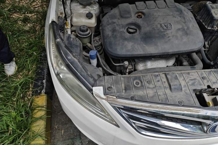 Used CHANGAN Eado 2014 1.6L Manual Luxury Model Engine Bay Right