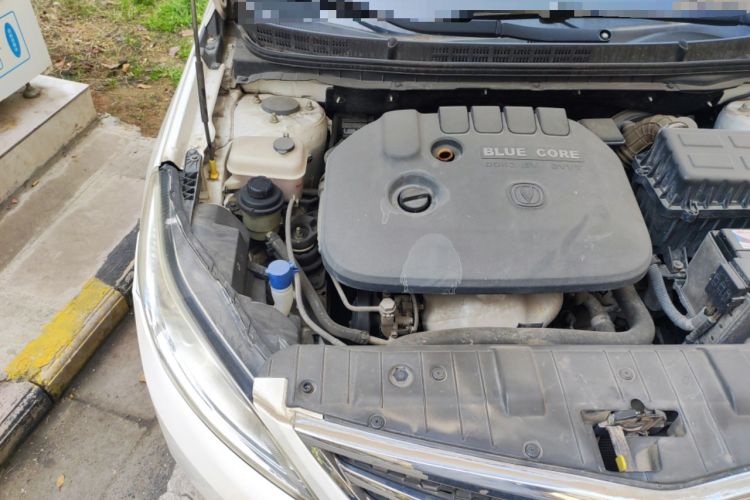 Used CHANGAN Eado 2014 1.6L Manual Luxury Model Engine Bay Right