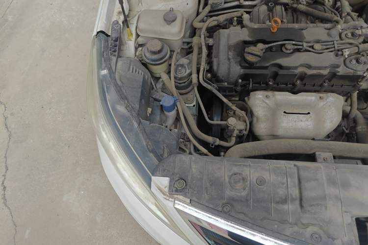 Used CHANGAN Eado 2014 1.6L Manual Luxury Model Engine Bay Right