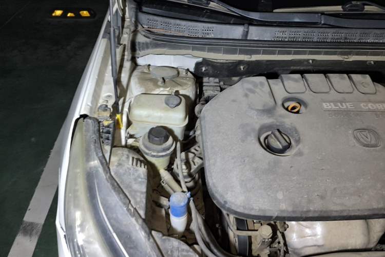 Used CHANGAN Eado 2014 1.6L Automatic Luxury Model Engine Bay Right