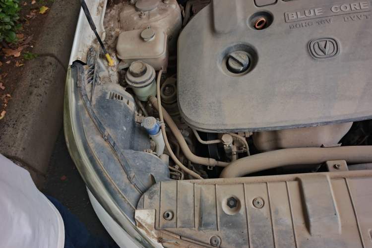 Used CHANGAN Eado 2014 1.6L Manual Luxury Model Engine Bay Right
