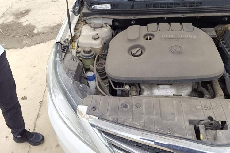 Used CHANGAN Eado 2014 1.6L Manual Luxury Model Engine Bay Right