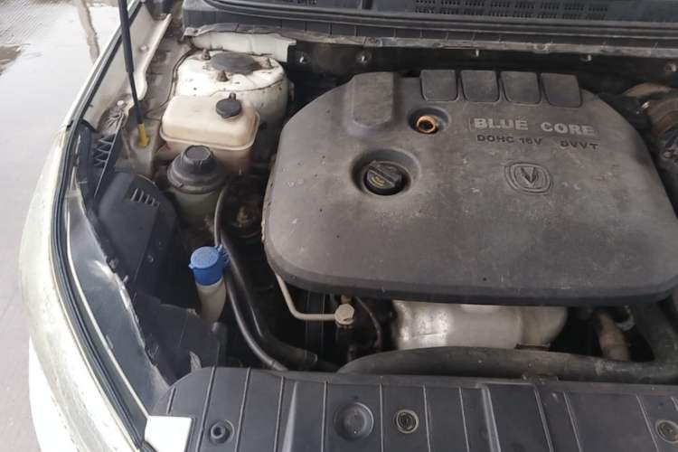 Used CHANGAN Eado 2014 1.6L Manual Luxury Model Engine Bay Right