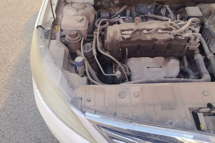 Used CHANGAN Eado 2014 1.6L Manual Luxury Model Engine Bay Right
