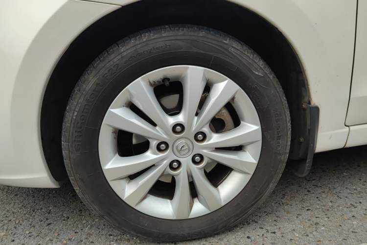 Used CHANGAN Eado 2014 1.6L Manual Luxury Model Exterior 3