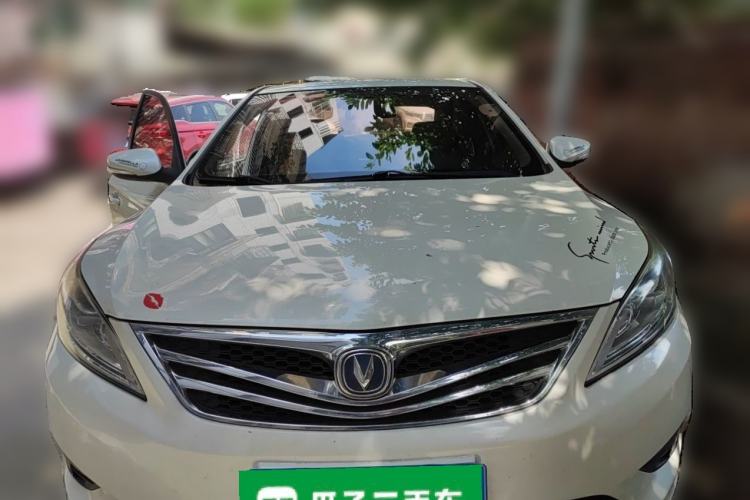 Used CHANGAN Eado 2014 1.6L Manual Luxury Model Front