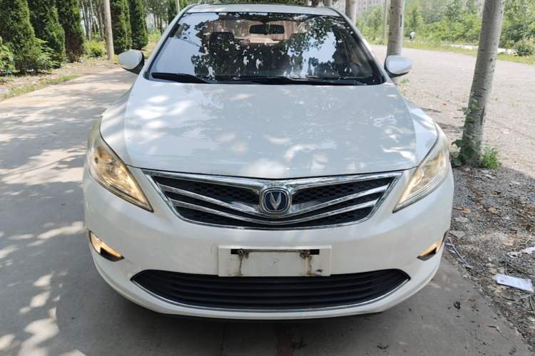 Used CHANGAN Eado 2014 1.6L Manual Luxury Model Front
