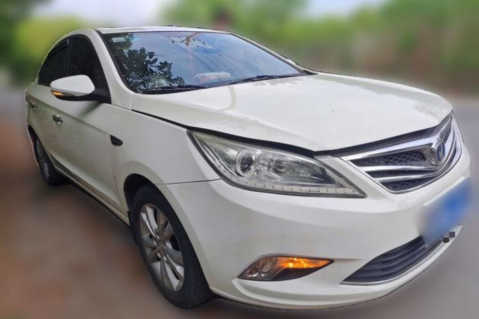 Used CHANGAN Eado 2014 1.6L Manual Luxury Model Front Right 45 Deg