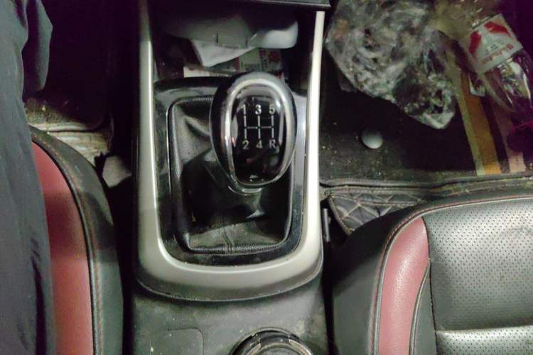 Used CHANGAN Eado 2014 1.6L Manual Luxury Model Gear Lever