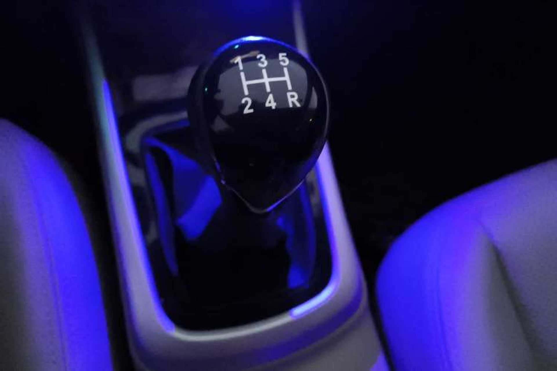 Used CHANGAN Eado 2014 1.6L Manual Luxury Model Gear Lever