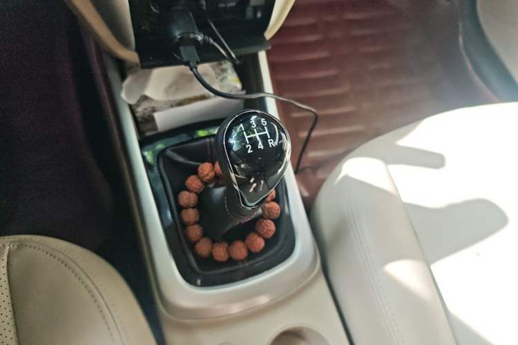 Used CHANGAN Eado 2014 1.6L Manual Luxury Model Gear Lever