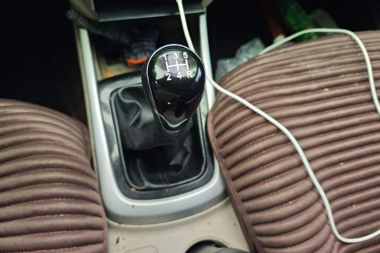 Used CHANGAN Eado 2014 1.6L Manual Luxury Model Gear Lever
