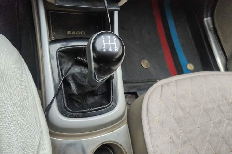Used CHANGAN Eado 2014 1.6L Manual Luxury Model Gear Lever