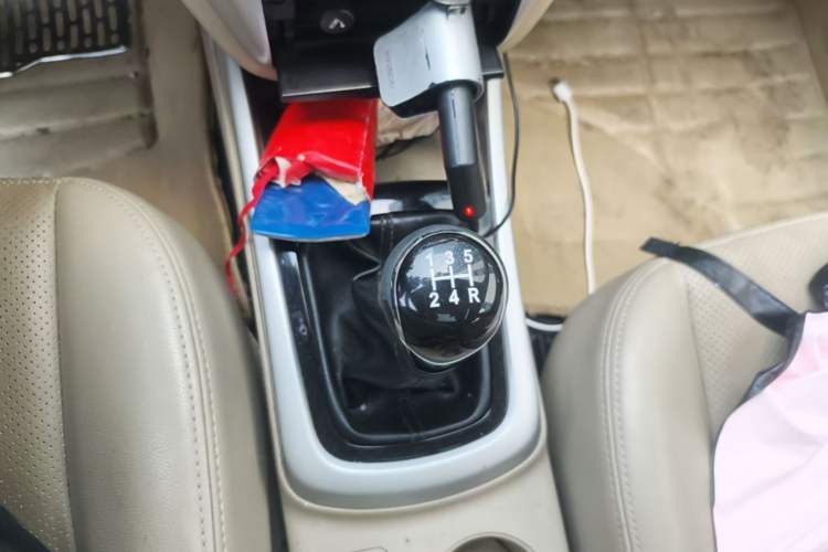 Used CHANGAN Eado 2014 1.6L Manual Luxury Model Gear Lever