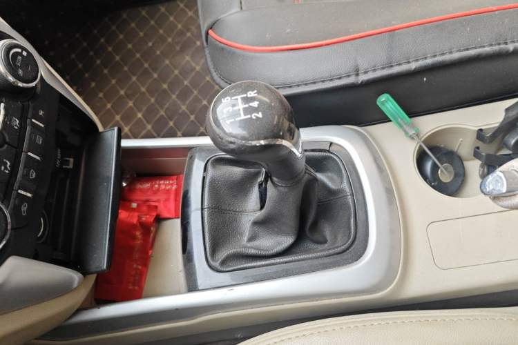 Used CHANGAN Eado 2014 1.6L Manual Luxury Model Gear Lever