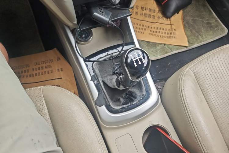 Used CHANGAN Eado 2014 1.6L Manual Luxury Model Gear Lever