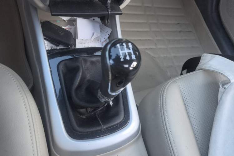 Used CHANGAN Eado 2014 1.6L Manual Luxury Model Gear Lever