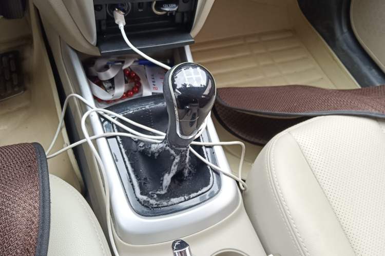 Used CHANGAN Eado 2014 1.6L Manual Luxury Model Gear Lever