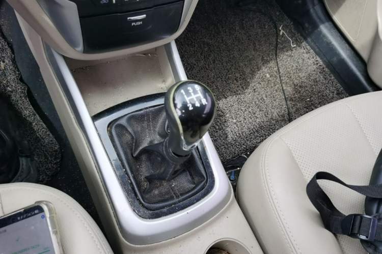 Used CHANGAN Eado 2014 1.6L Manual Luxury Model Gear Lever