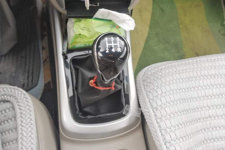 Used CHANGAN Eado 2014 1.6L Manual Luxury Model Gear Lever