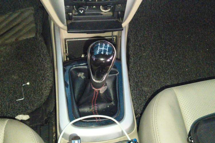 Used CHANGAN Eado 2014 1.6L Manual Luxury Model Gear Lever