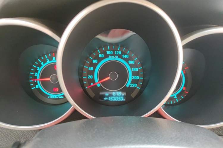 Used CHANGAN Eado 2014 1.6L Manual Luxury Model Instrument Cluster