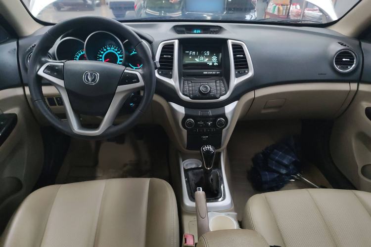 Used CHANGAN Eado 2014 1.6L Manual Luxury Model Interior 2