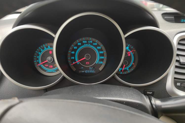 Used CHANGAN Eado 2014 1.6L Manual Luxury Model Interior 2