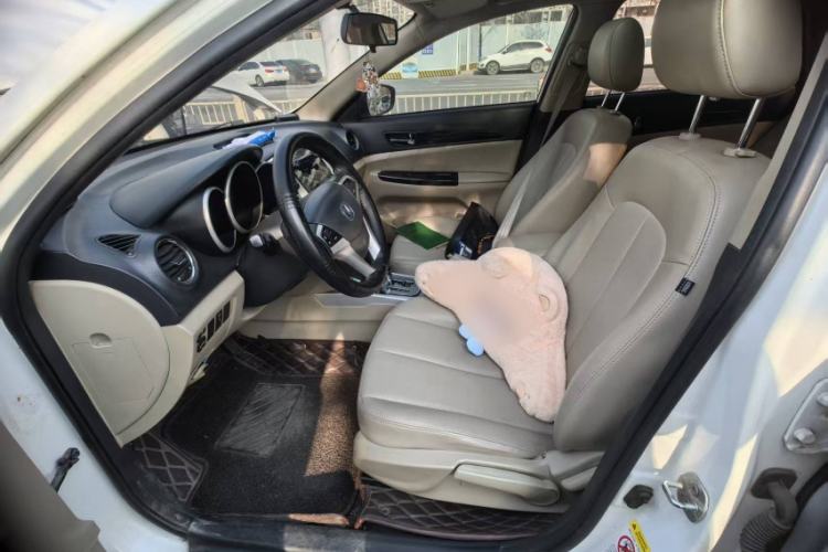Used CHANGAN Eado 2014 1.6L Automatic Prestige Model Interior 2