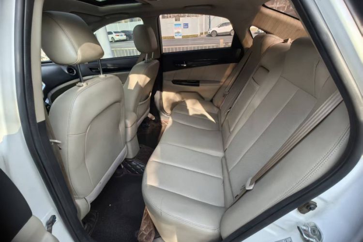 Used CHANGAN Eado 2014 1.6L Automatic Prestige Model Interior 3
