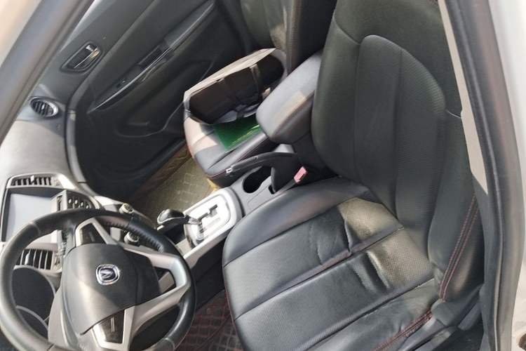 Used CHANGAN Eado 2014 1.5T Automatic Sport Luxury Model Left Front Seat