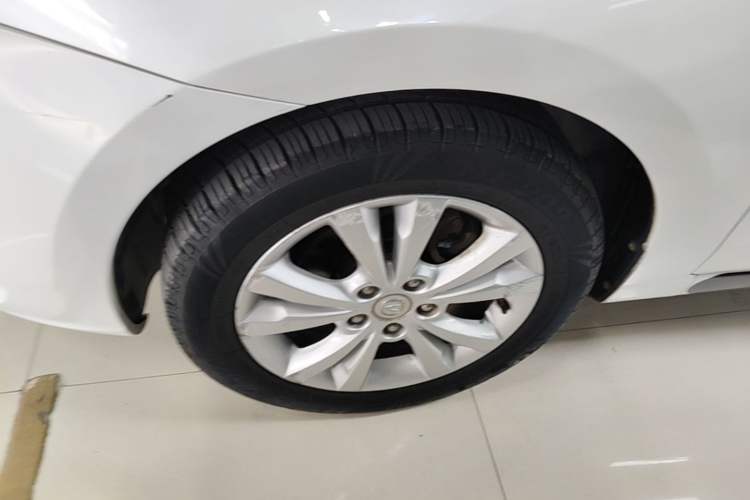 Used CHANGAN Eado 2014 1.6L Manual Luxury Model Left Front Wheel Hub