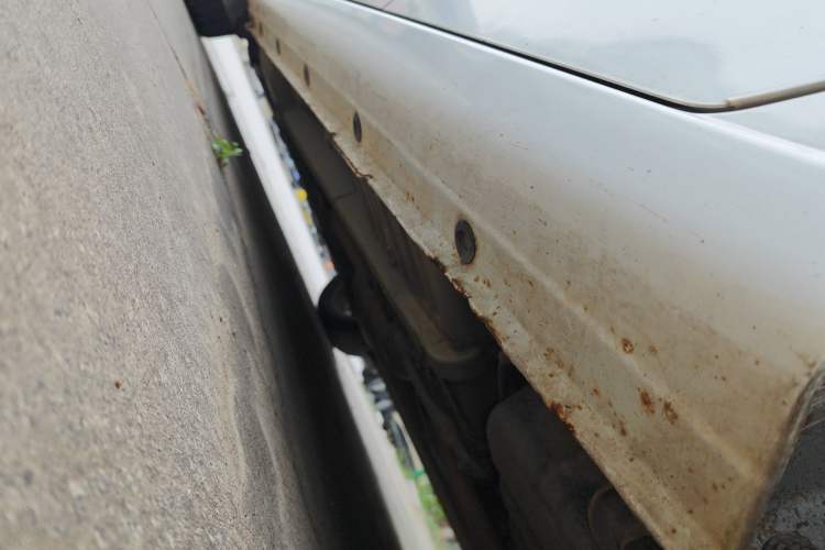 Used CHANGAN Eado 2014 1.6L Automatic Luxury Model Left Side Sill