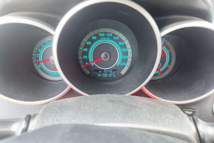 Used CHANGAN Eado 2014 1.6L Manual Luxury Model Odometer Close Up