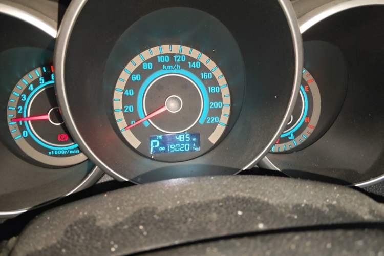 Used CHANGAN Eado 2014 1.6L Automatic Luxury Model Odometer Close Up