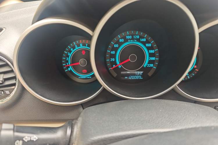 Used CHANGAN Eado 2014 1.6L Manual Luxury Model Odometer Close Up